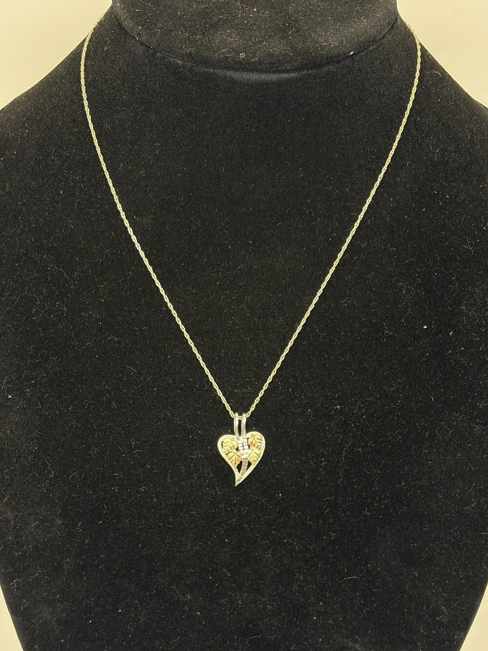 Coleman Co Black Hills Gold 12K Leaves Sterling Silver 925 Heart Necklace 3.5g